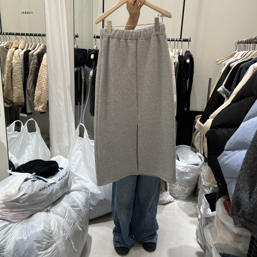 YUNBAL東大門㊣實拍女裝新品25秋冬人氣休閑半身裙中短裙加絨YUNBAL半身裙/中短裙