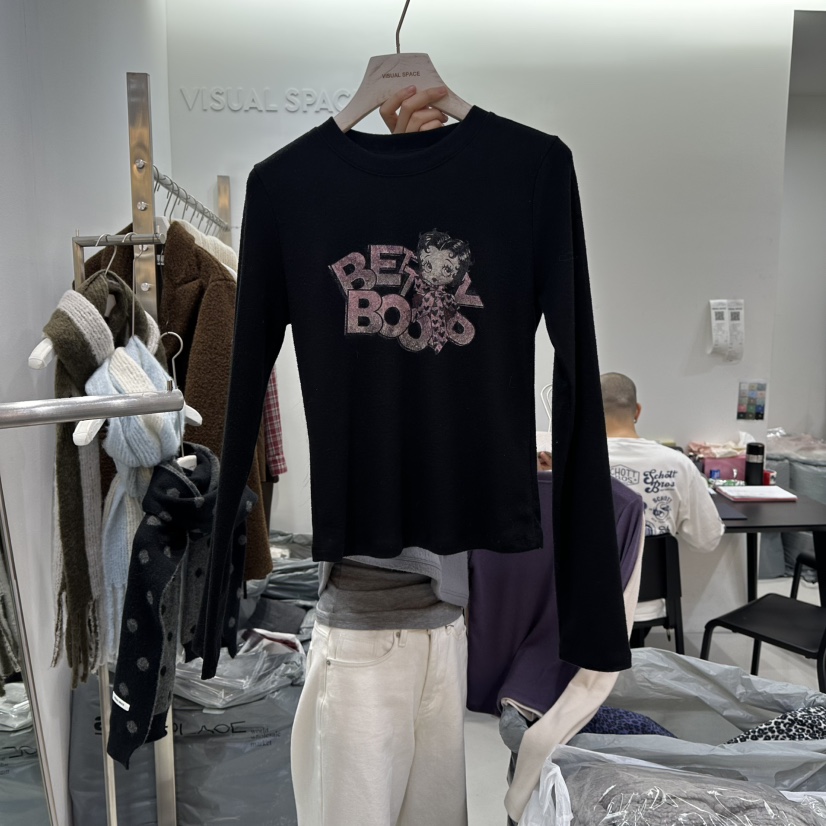 VISUAL SPACE東大門㊣直郵女士新款時尚熱賣人氣長袖T恤加絨VISUAL SPACE長袖T恤圖色3