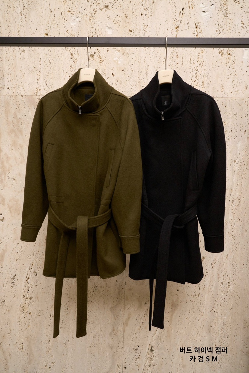 BLOSSOM韓國代購㊣女士新款時尚休閑熱賣中長款大衣含腰帶高領BLOSSOM中長款大衣