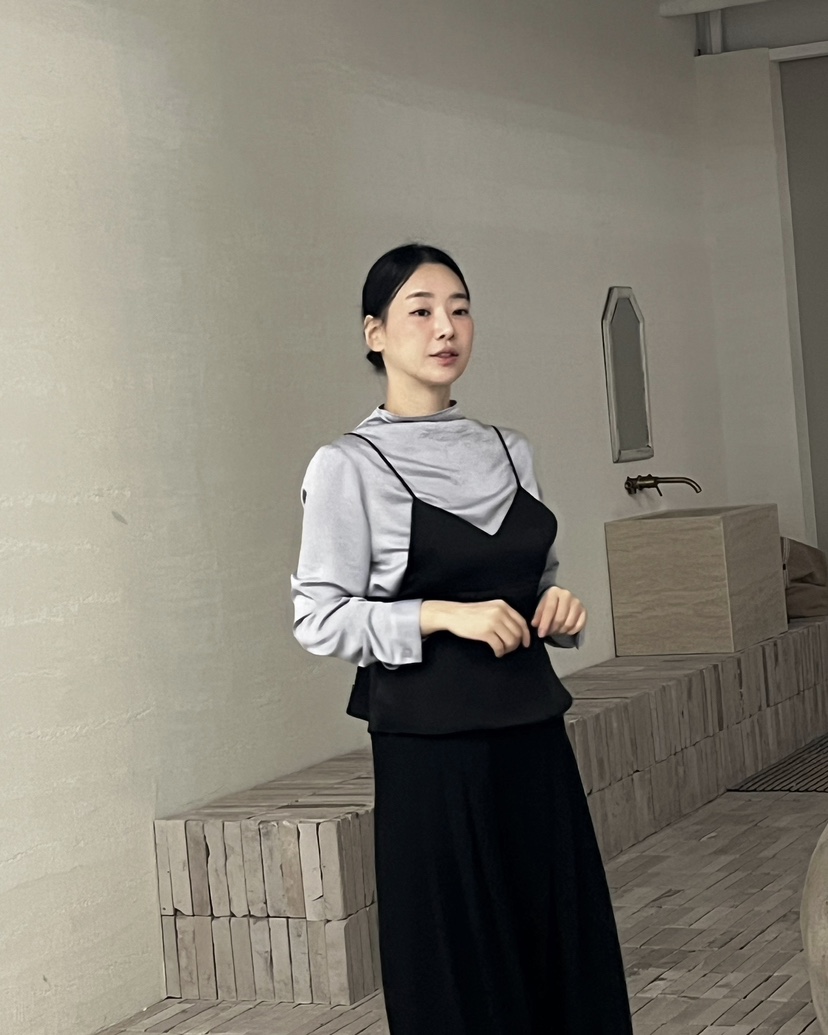 VERNI東大門㊣實拍女士新款25秋冬職業時尚推薦吊帶背心緞面VERNI吊帶/背心