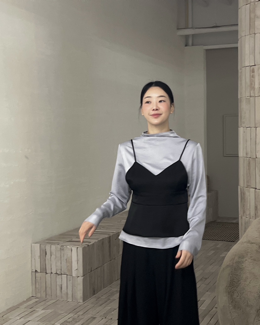 VERNI東大門㊣實拍女士新款25秋冬職業時尚推薦吊帶背心緞面VERNI吊帶/背心