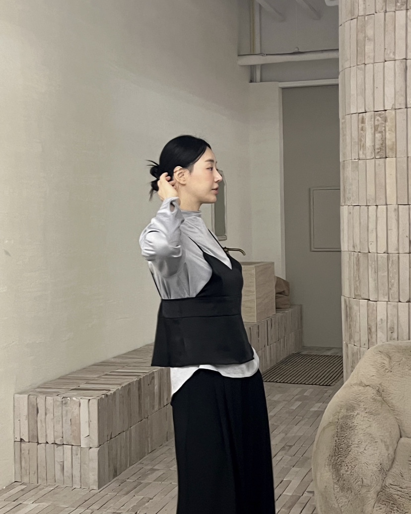 VERNI東大門㊣實拍女士新款25秋冬職業時尚推薦吊帶背心緞面VERNI吊帶/背心