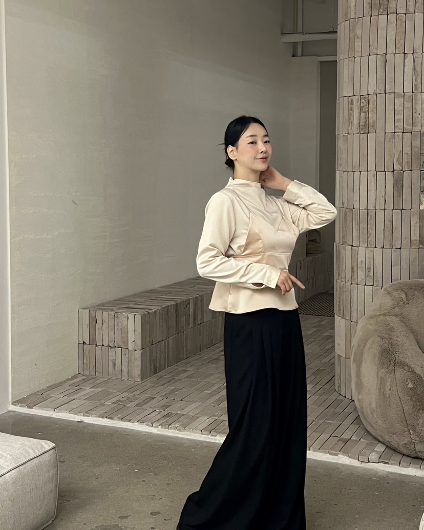 VERNI東大門㊣實拍女士新款25秋冬職業時尚推薦吊帶背心緞面VERNI吊帶/背心