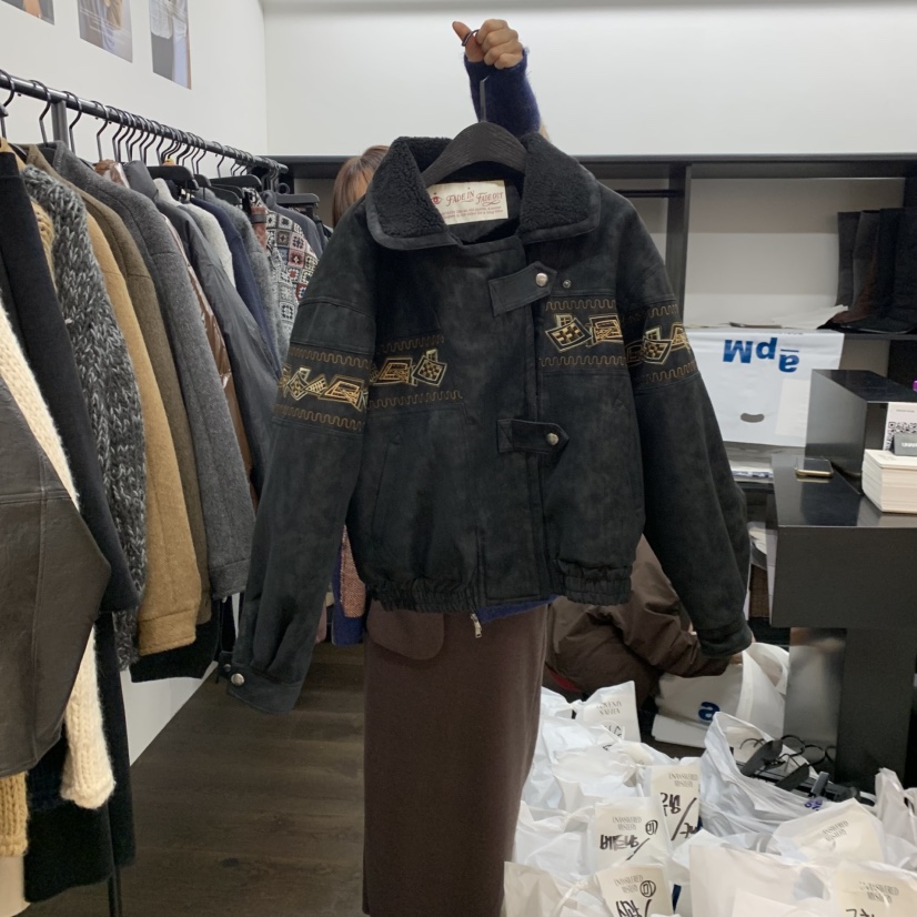 UNANSWERED-MYSTERY東大門㊣代購女士新品人氣25秋冬短款大衣UNANSWERED-MYSTERY短款大衣圖色2