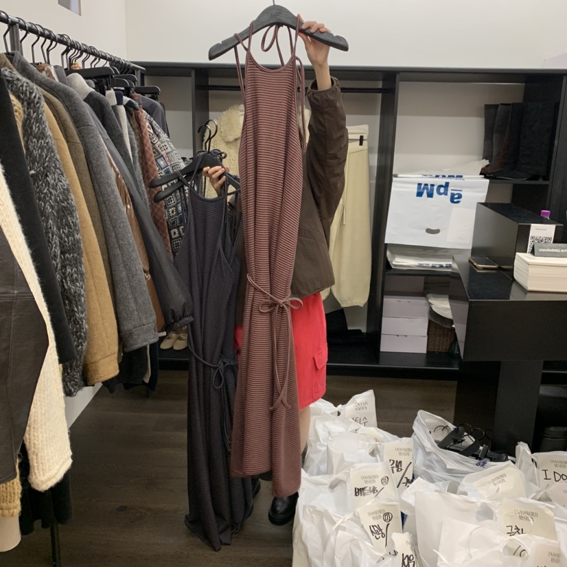 UNANSWERED-MYSTERY東大門㊣直郵女裝新品熱賣連衣裙含腰繩UNANSWERED-MYSTERY連衣裙圖色1