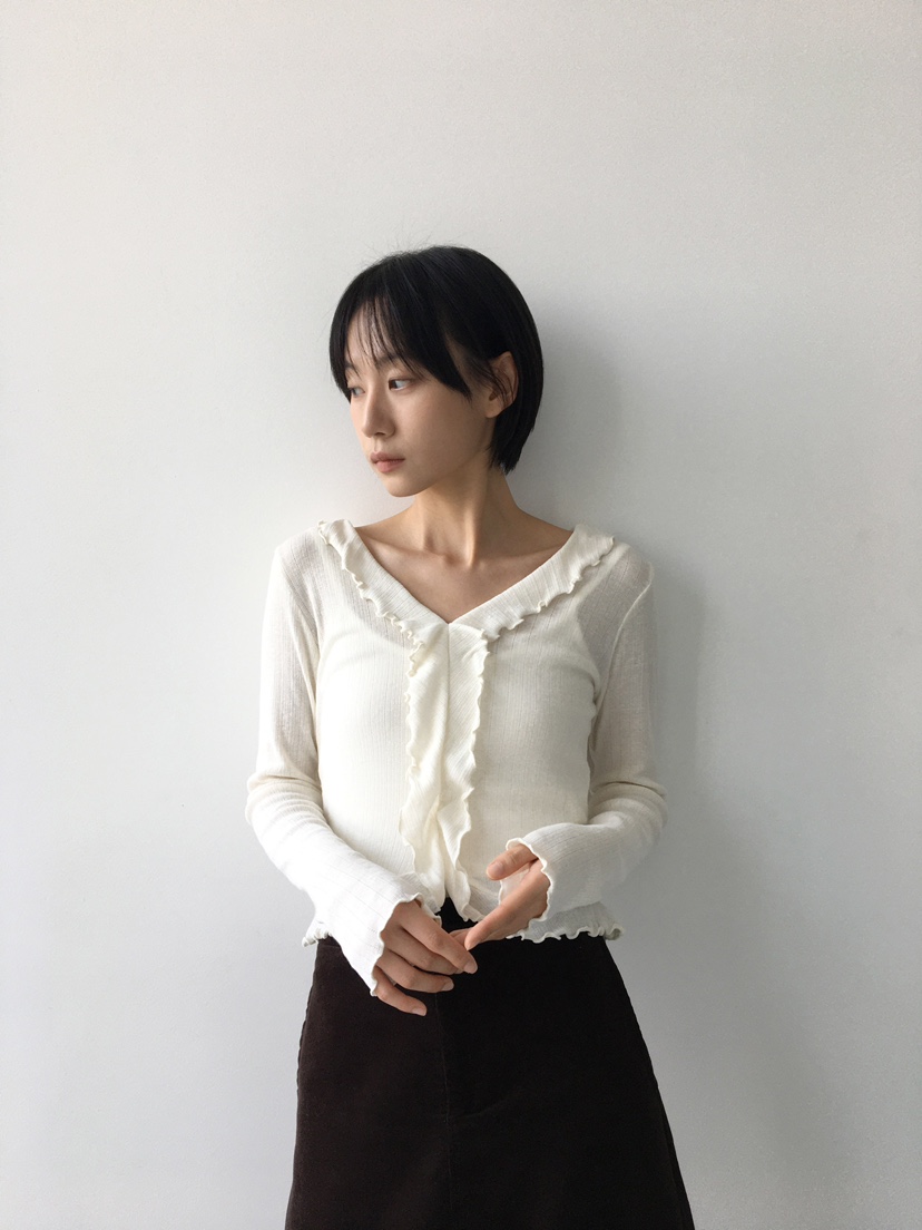 CCW韓國直郵㊣女裝新品25秋冬職業推薦時尚人氣熱賣長袖T恤CCW--NYUNYU長袖T恤