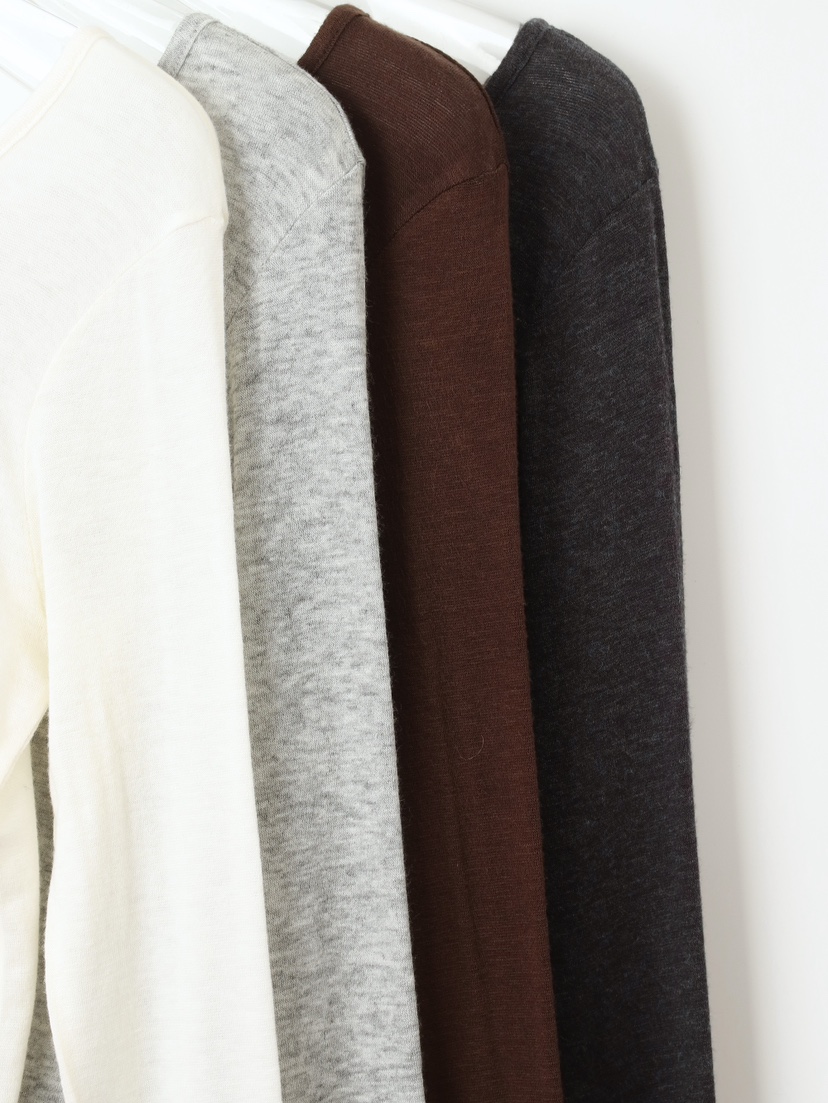 CCW東大門㊣代購女士新品推薦時尚職業25秋冬休閑熱賣長袖T恤CCW--NYUNYU長袖T恤