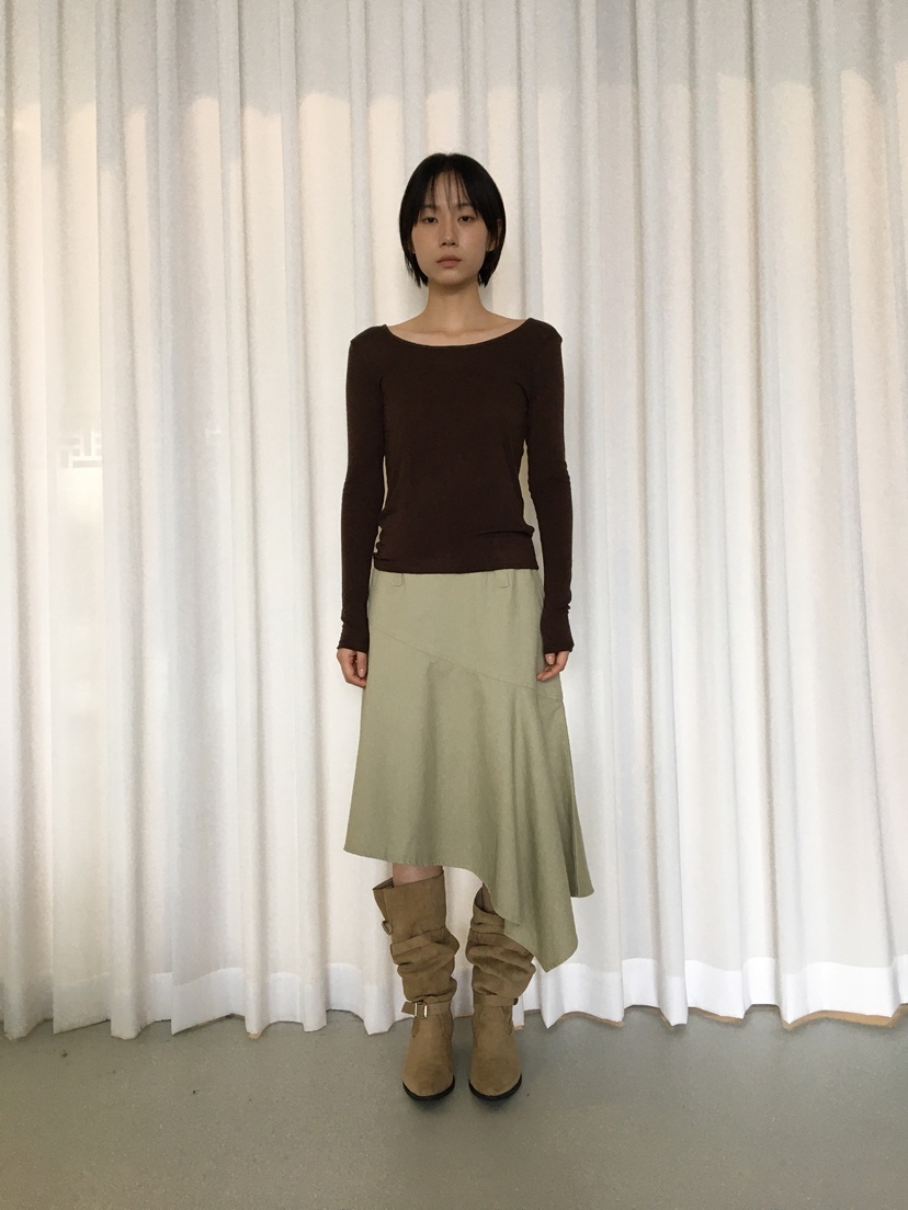 CCW東大門㊣代購女士新品推薦時尚職業25秋冬休閑熱賣長袖T恤CCW--NYUNYU長袖T恤