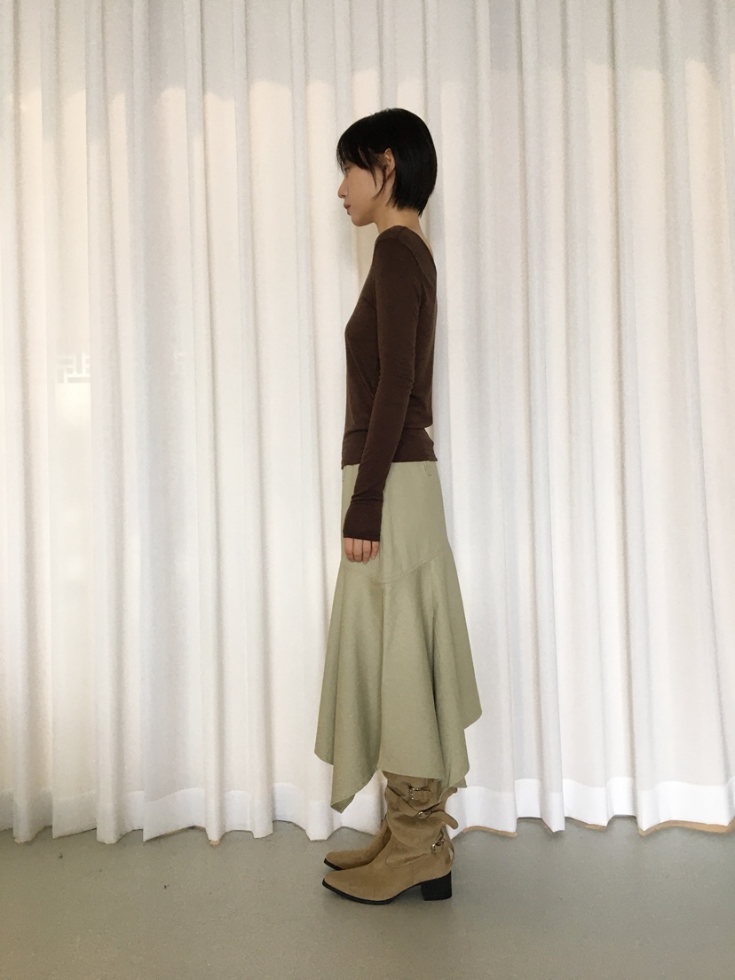 CCW東大門㊣代購女士新品推薦時尚職業25秋冬休閑熱賣長袖T恤CCW--NYUNYU長袖T恤