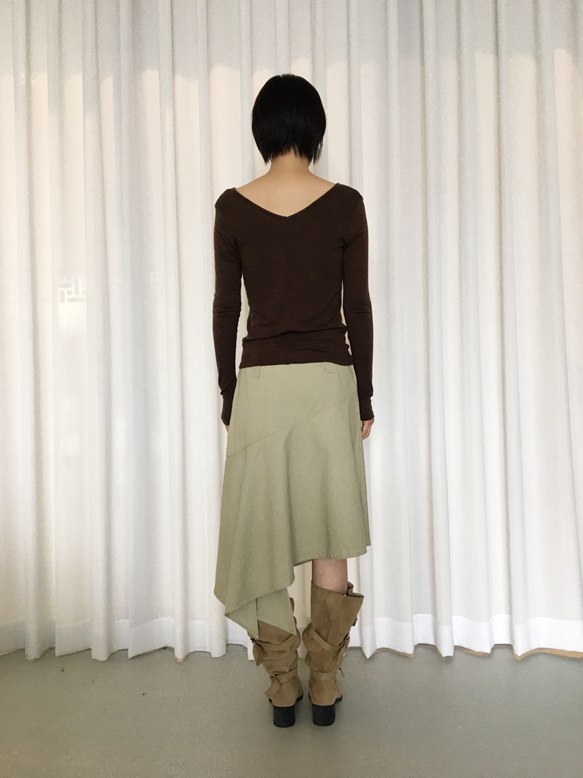 CCW東大門㊣代購女士新品推薦時尚職業25秋冬休閑熱賣長袖T恤CCW--NYUNYU長袖T恤