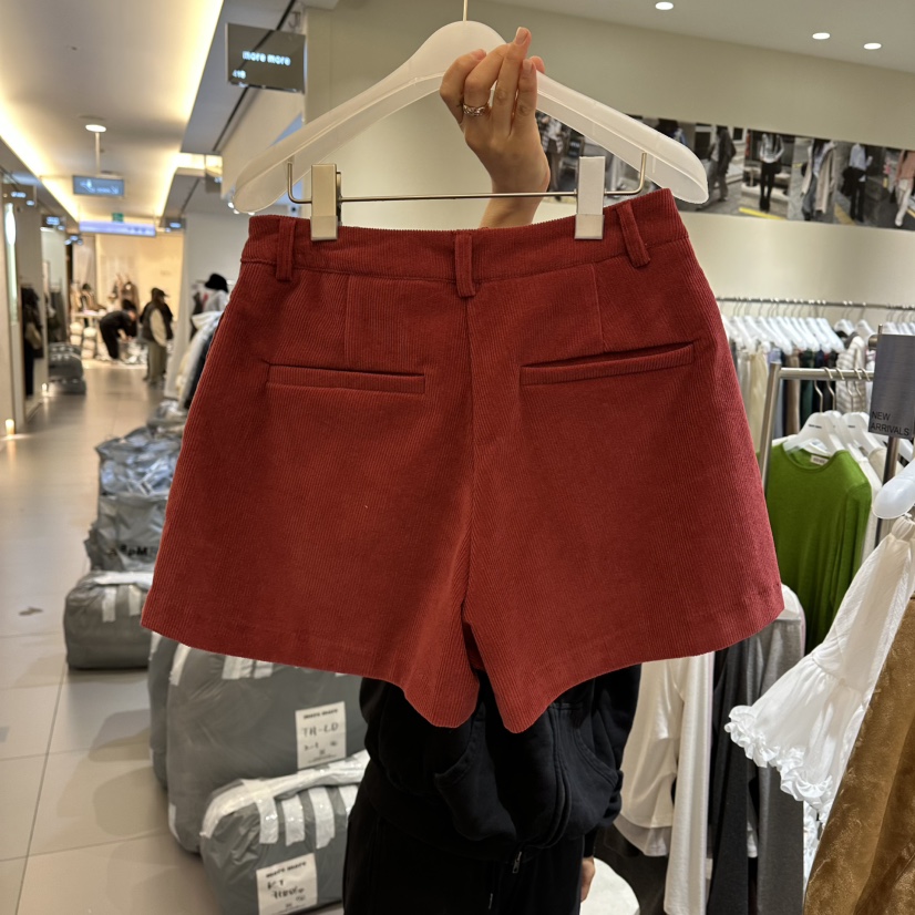 MOREMORE東大門㊣直郵女裝新品熱賣25秋冬人氣時尚休閑短褲more more短褲