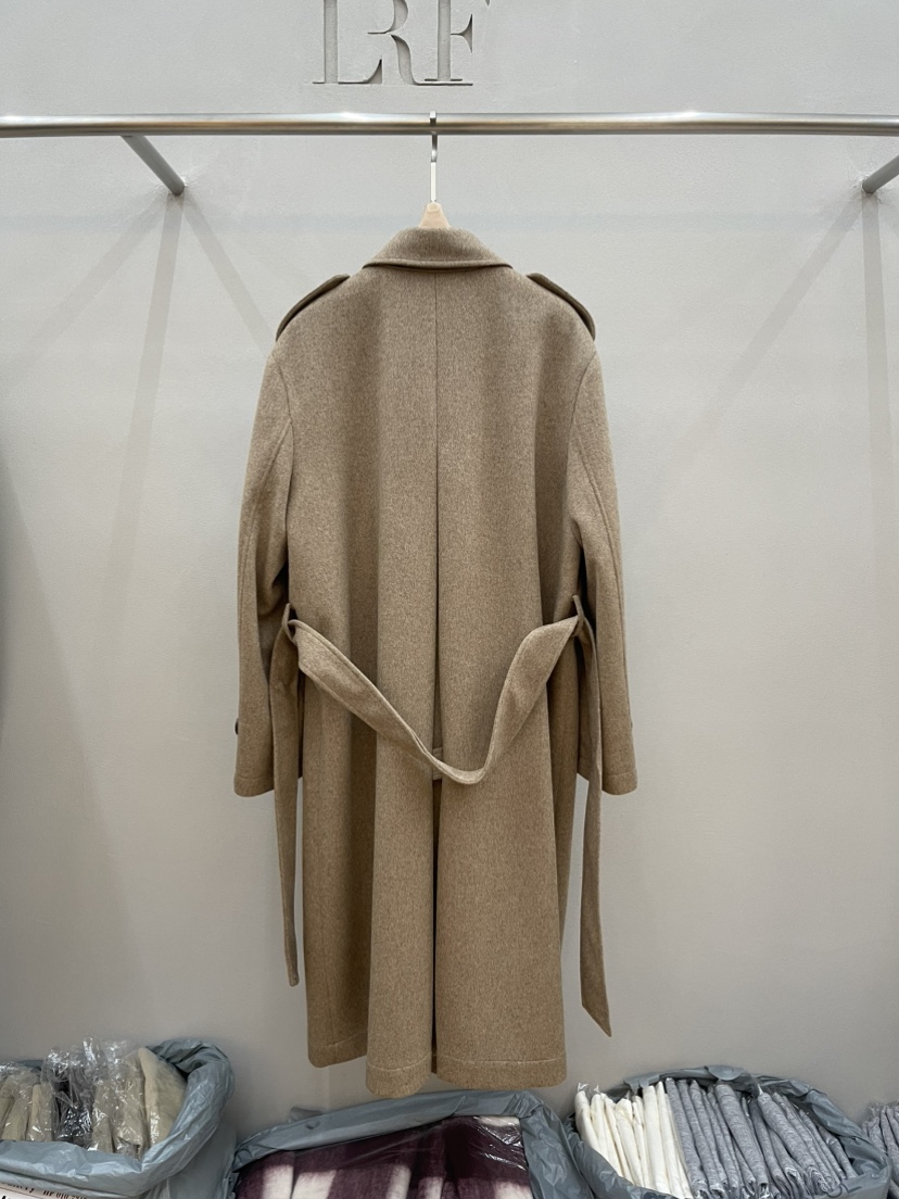 PLUS HONG-P東大門㊣直郵女裝新款職業熱賣時尚中長款大衣LORA FAMILY/PLUS HONG中長款大衣