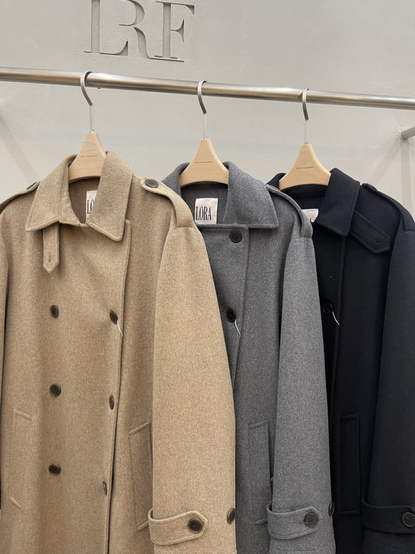 PLUS HONG-P東大門㊣直郵女裝新款職業熱賣時尚中長款大衣LORA FAMILY/PLUS HONG中長款大衣