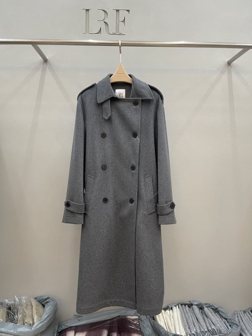 PLUS HONG-P東大門㊣直郵女裝新款職業熱賣時尚中長款大衣LORA FAMILY/PLUS HONG中長款大衣圖色2