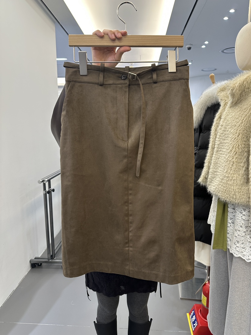 MONDAYMORING韓國代購㊣女裝新品人氣半身裙中短裙含腰帶麂皮MONDAYMORING半身裙/中短裙圖色1