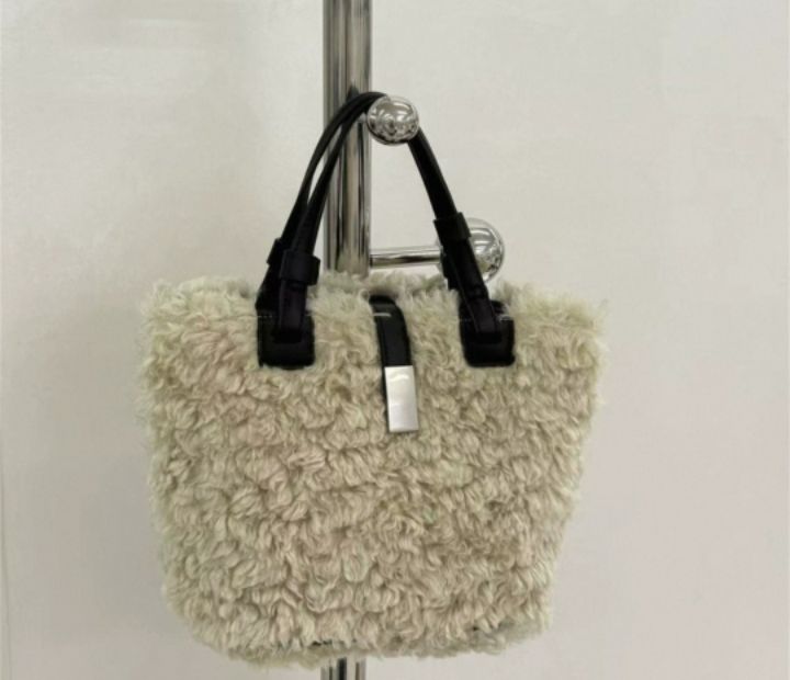 TROUVAILLE東大門㊣代購女裝新品推薦25秋冬熱賣手拿包腋下包TROUVAILLE手拿包/腋下包