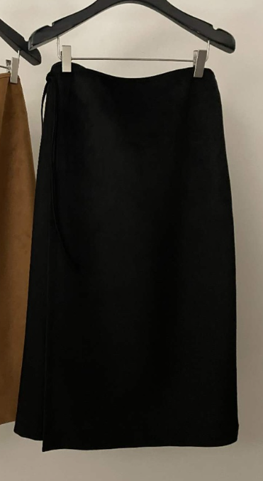 FLAT GARDEN/LA MUETTE/JAMIESTONE韓國代購㊣女裝新品25秋冬半身裙中短裙裹身裙麂皮FLAT GARDEN/LA MUETTE/JAMIESTONE半身裙/中短裙圖色2