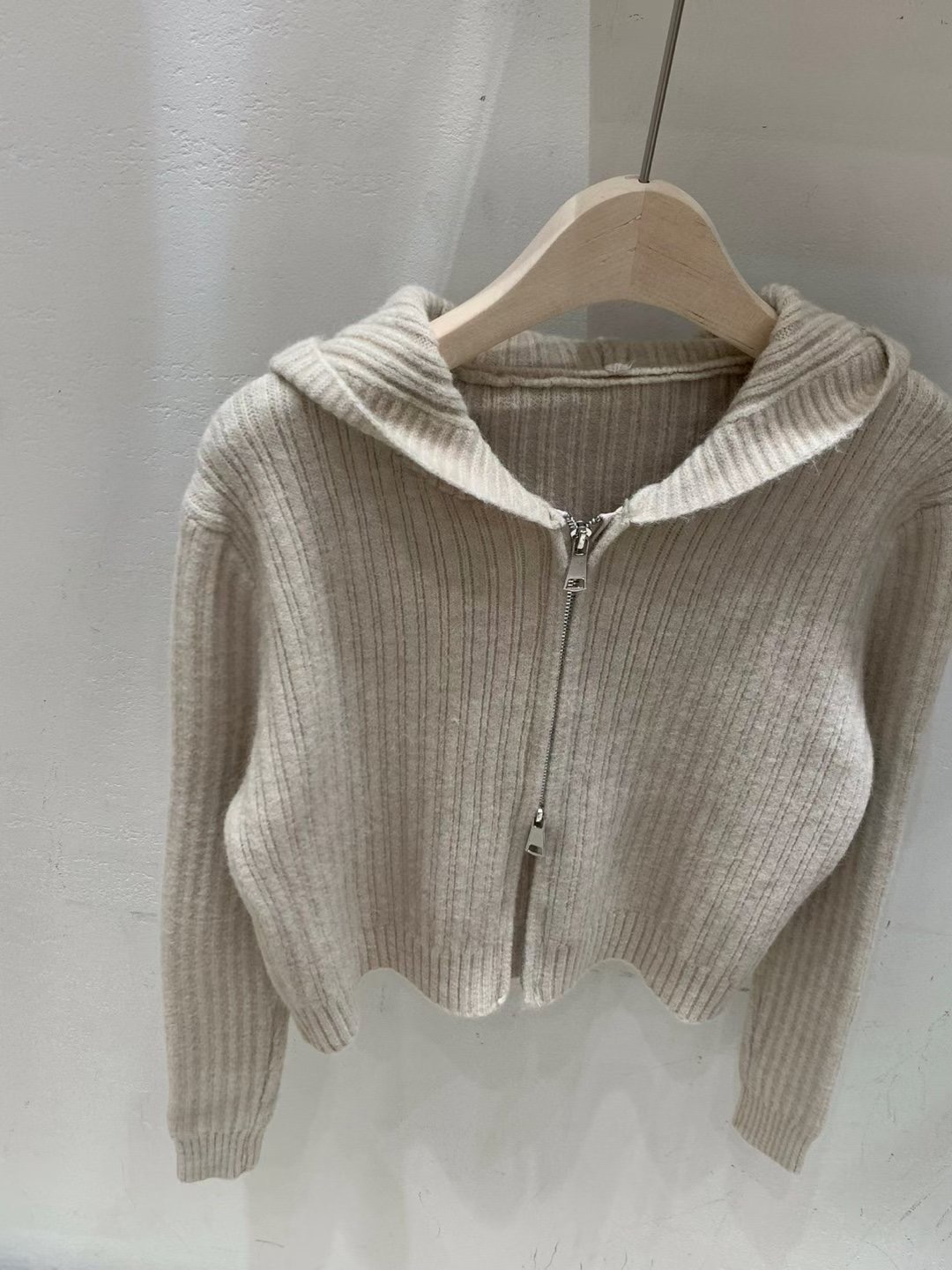 FRIDA東大門㊣代購女裝新款人氣休閑職業推薦針織衫拉鏈連帽FRIDA針織衫圖色1