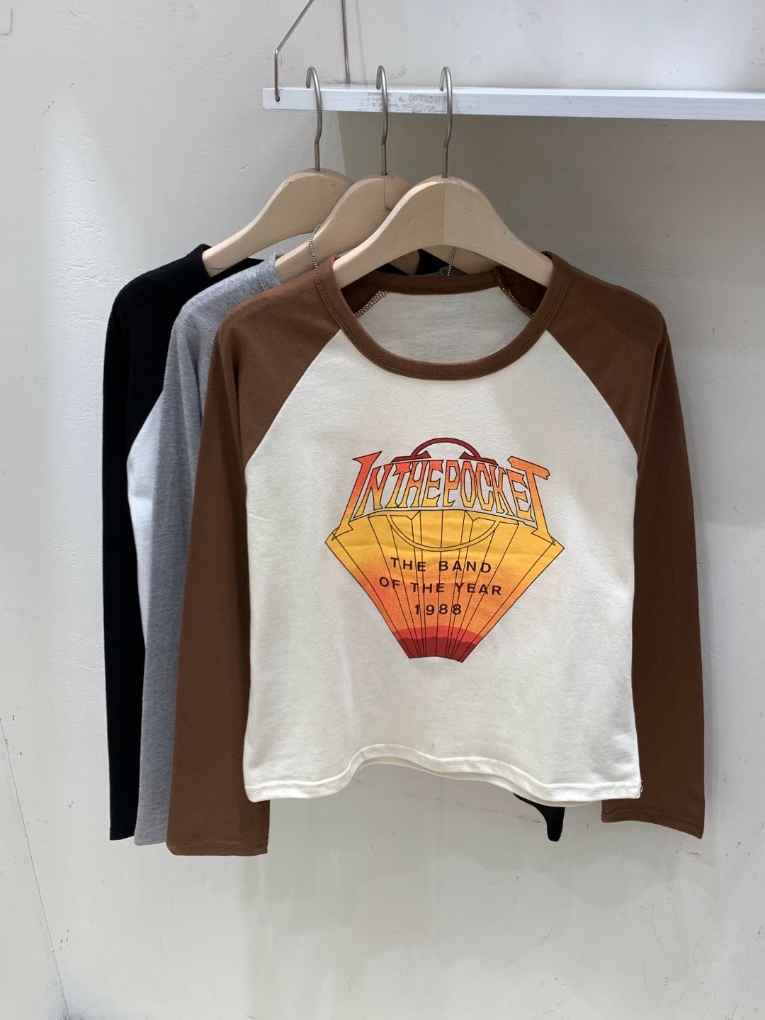 FRIDA東大門㊣實拍女裝新品熱賣推薦職業人氣25秋冬長袖T恤口袋FRIDA長袖T恤