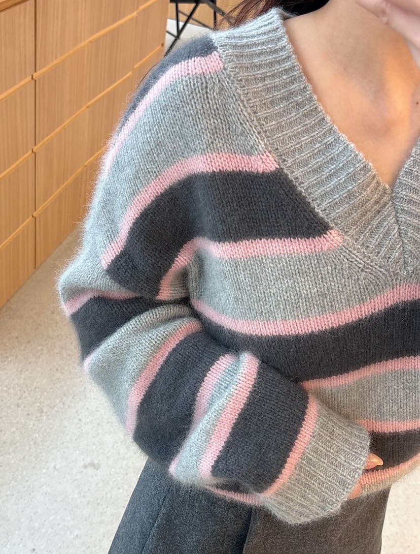 JUJU東大門㊣代購女裝新款職業熱賣推薦25秋冬休閑針織衫V領JUJU針織衫