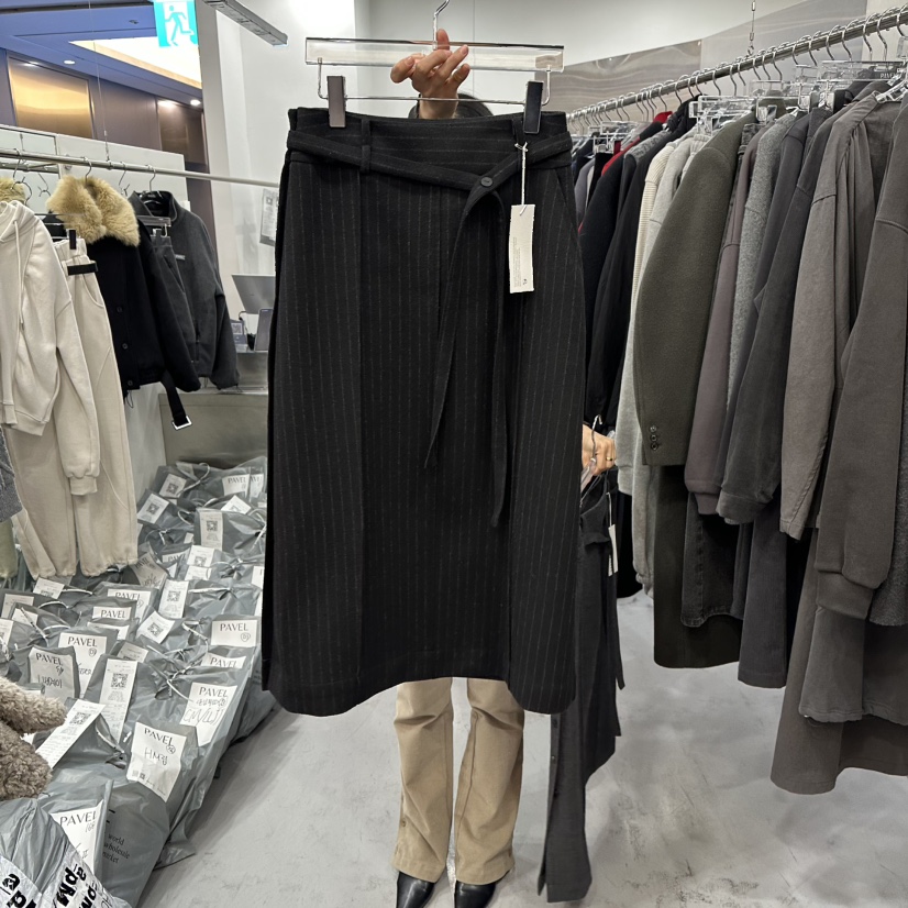 PAVEL東大門㊣直郵女士新款25秋冬熱賣時尚長裙含腰帶條紋紐扣PAVEL長裙圖色2黑色