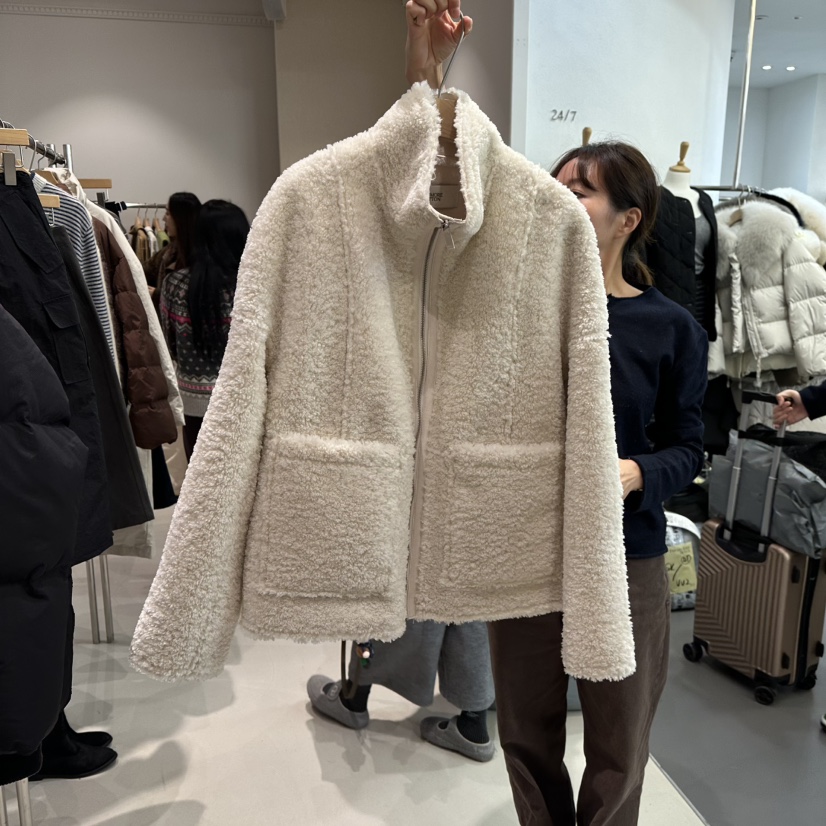 ANDMORE BUTTON東大門㊣實拍女裝新款人氣推薦休閑短款大衣ANDMORE BUTTON短款大衣圖色1