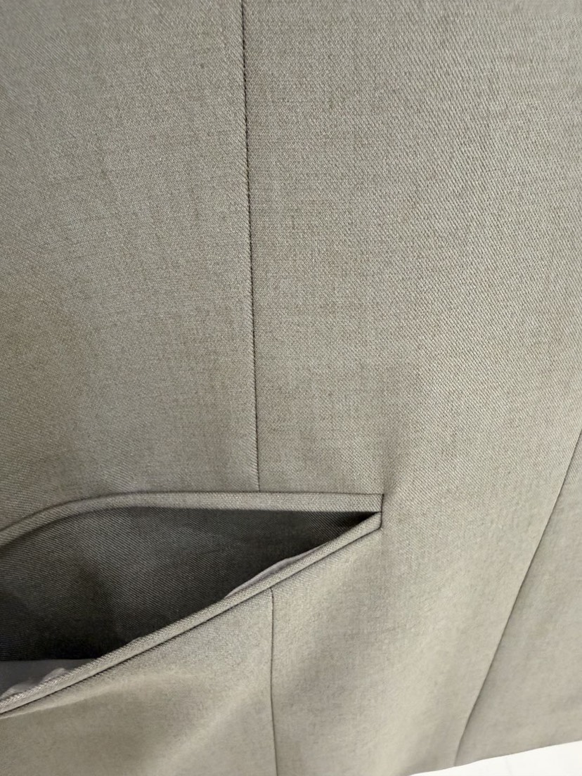 AUTUMN BEIGE-Q東大門㊣直郵女裝新款25秋冬推薦連衣裙V領A.b/AUTUMN BEIGE連衣裙