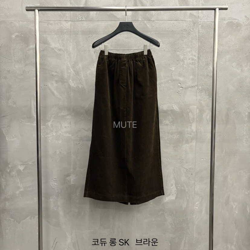 MUTE-P東大門㊣直郵女士新品熱賣25秋冬休閑職業長裙燈心絨MUTE長裙圖色2棕色