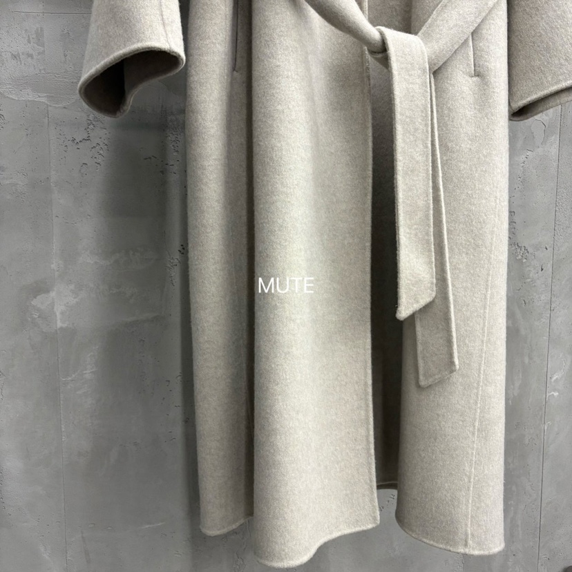 MUTE-P東大門㊣直郵女裝新款人氣休閑推薦中長款大衣含腰帶MUTE中長款大衣