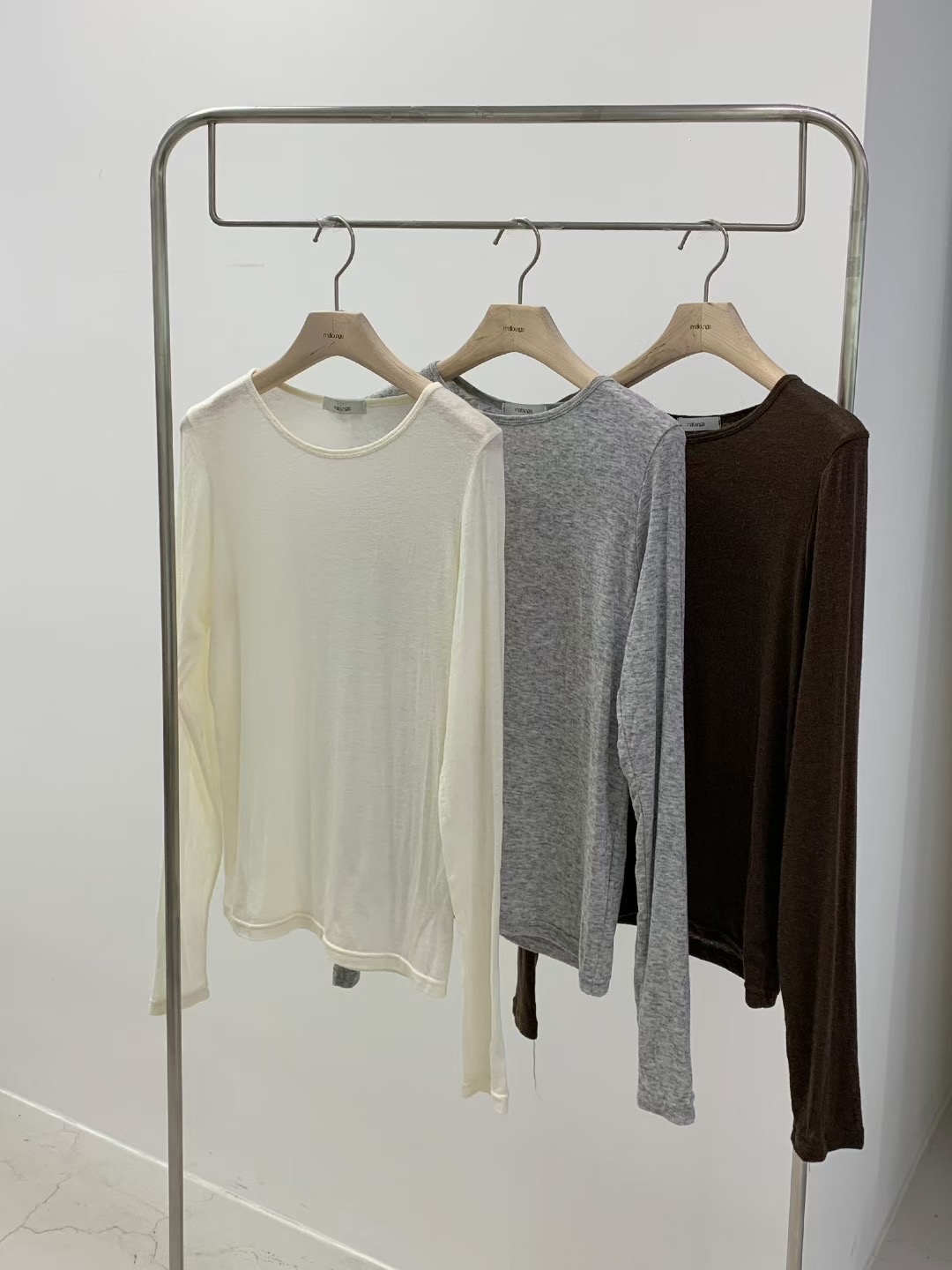 MELLOUNGE-멜라운지-T東大門㊣直郵女士新款熱賣真品長袖T恤MELLOUNGE-T長袖T恤圖色3左三色