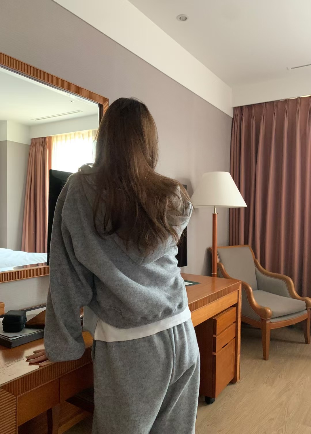 MELLOUNGE-멜라운지-T東大門㊣代購女裝新款人氣25秋冬衛衣MELLOUNGE-T衛衣