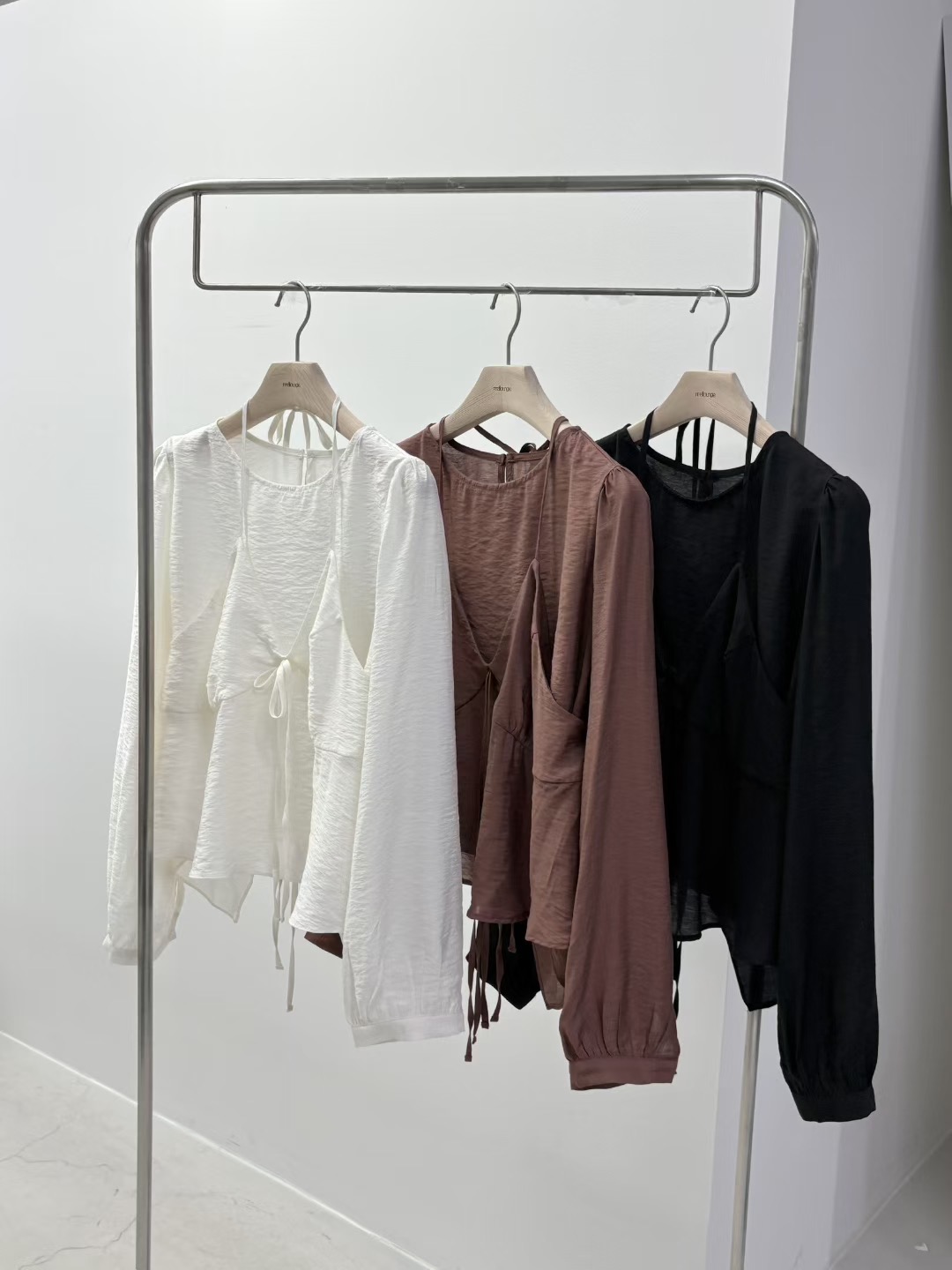 MELLOUNGE-멜라운지-T韓國直郵㊣女裝新品25秋冬襯衫蕾絲衫MELLOUNGE-T襯衫/蕾絲衫