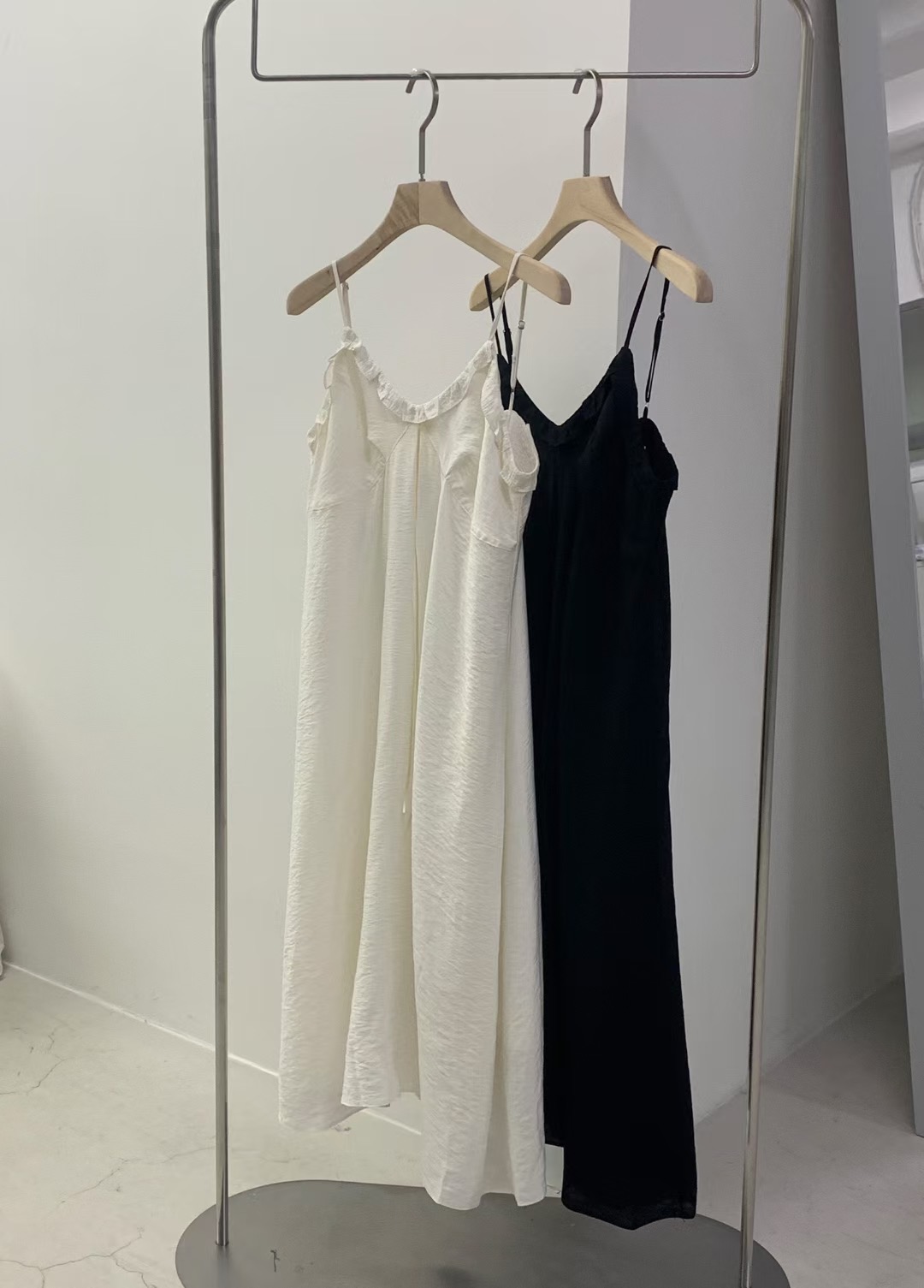 MELLOUNGE-멜라운지-T東大門㊣直郵女裝新款休閑推薦連衣裙MELLOUNGE-T連衣裙圖色2左二色