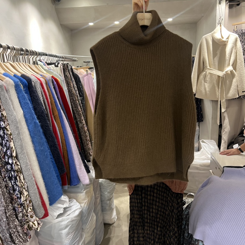 LOGROAD韓國直郵㊣女士新款休閑職業時尚人氣熱賣吊帶背心浣熊LOG ROAD吊帶/背心圖色2