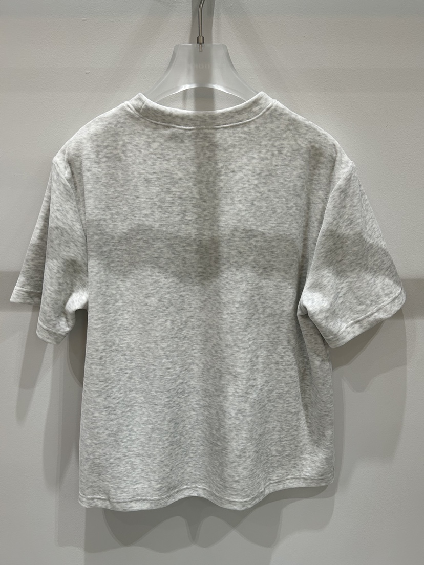 LOOKK東大門㊣實拍女士新品熱賣時尚人氣休閑25秋冬T恤狗狗LOOKKT恤