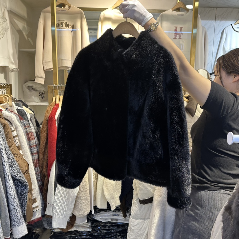 COCO HOLIC韓國直郵㊣女裝新品人氣真品推薦25秋冬短款大衣毛皮COCO HOLIC短款大衣圖色2