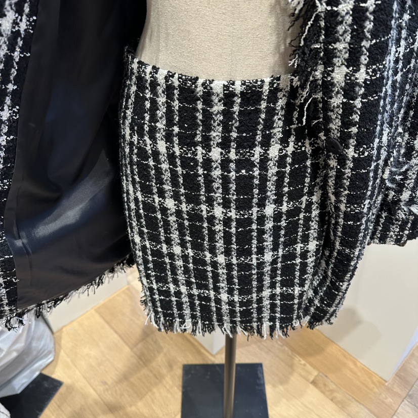 VAN NZILL東大門㊣代購女裝新款時尚推薦熱賣25秋冬職業短裙VAN NZILL短裙圖色2