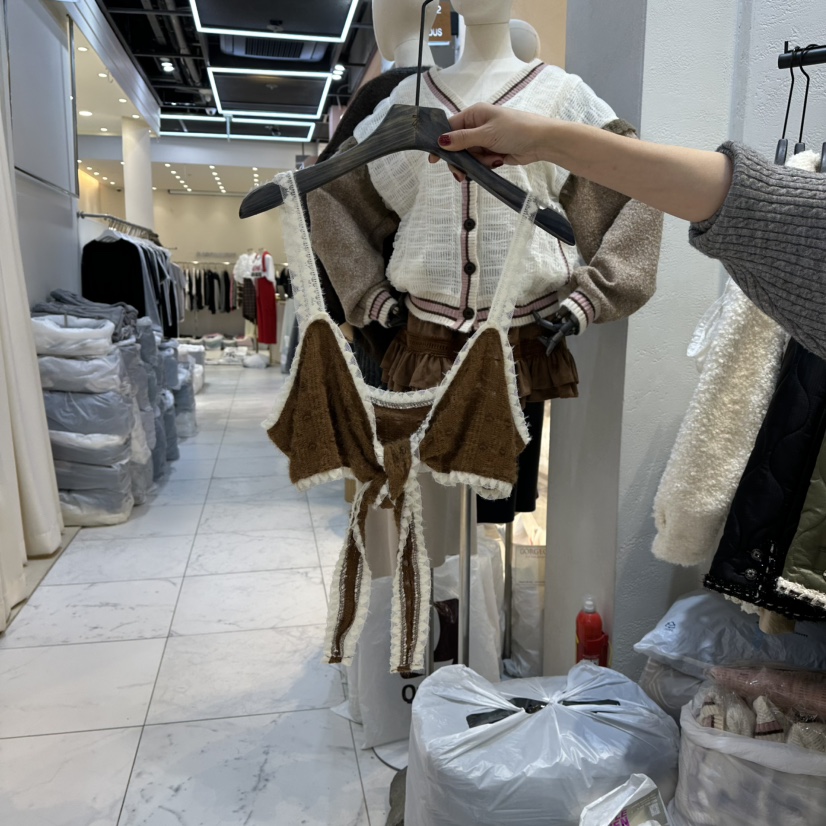 TRIPLE SEVEN東大門㊣代購女裝新品25秋冬推薦人氣吊帶背心TRIPLE SEVEN吊帶/背心圖色2