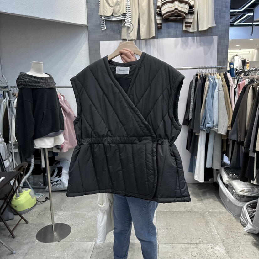 BLOOM東大門㊣實拍女裝新款推薦休閑人氣職業時尚25秋冬馬甲V領BLOOM-Q馬甲圖色2