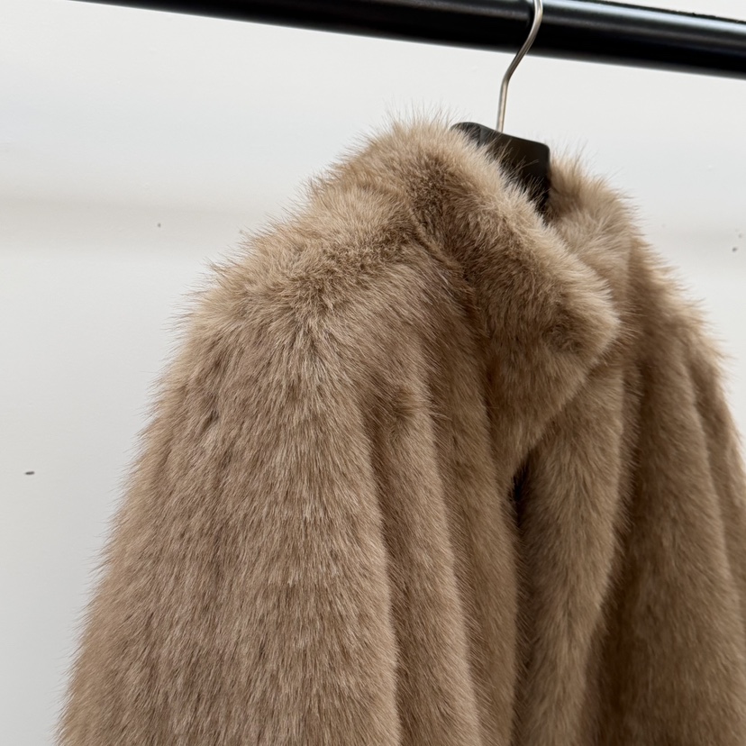 ID韓國代購㊣女士新品時尚推薦25秋冬人氣職業短款大衣貂皮ID短款大衣