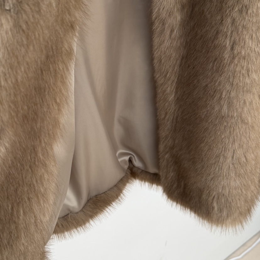 ID韓國代購㊣女士新品時尚推薦25秋冬人氣職業短款大衣貂皮ID短款大衣