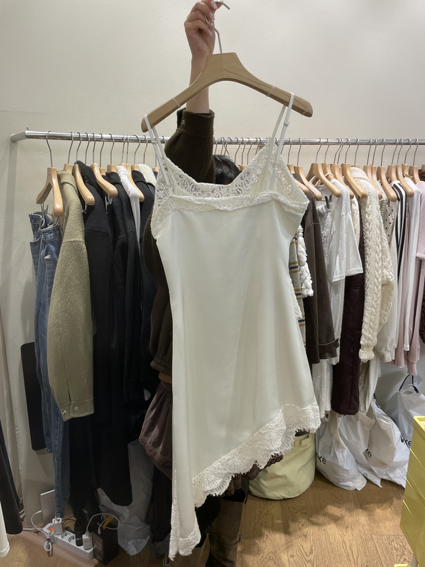 AUVERFIT東大門㊣直郵女裝新款推薦25秋冬休閑連衣裙修身蕾絲AUVERFIT連衣裙