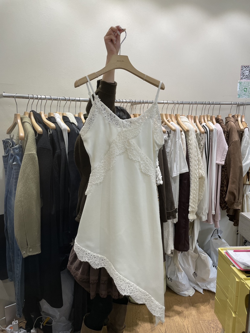 AUVERFIT東大門㊣直郵女裝新款推薦25秋冬休閑連衣裙修身蕾絲AUVERFIT連衣裙圖色1