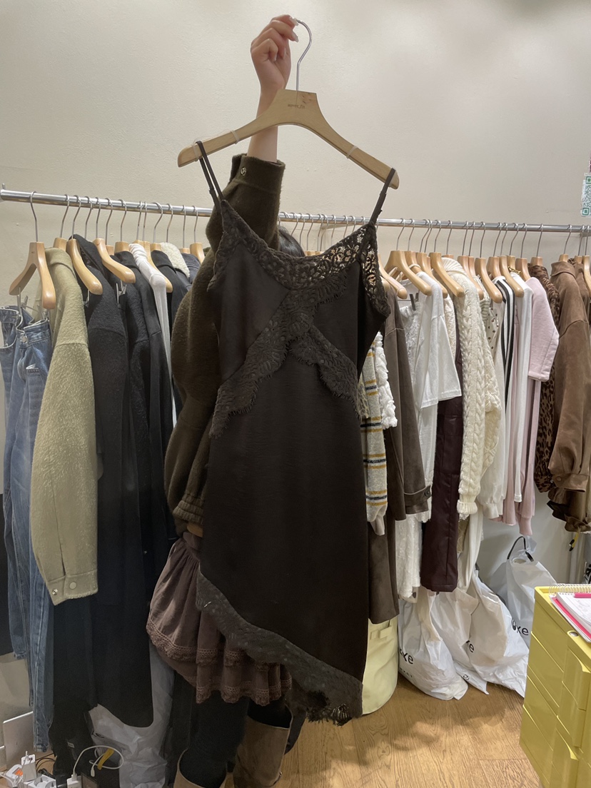 AUVERFIT東大門㊣直郵女裝新款推薦25秋冬休閑連衣裙修身蕾絲AUVERFIT連衣裙圖色2