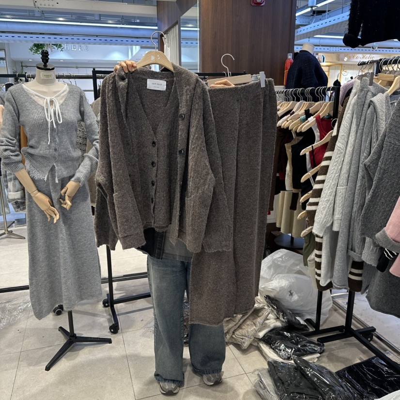 DREAM GIRIS東大門㊣實拍女士新品熱賣真品套裝三件套連帽衫DREAM GIRIS/HOT PLACE_ISSUE套裝圖色2