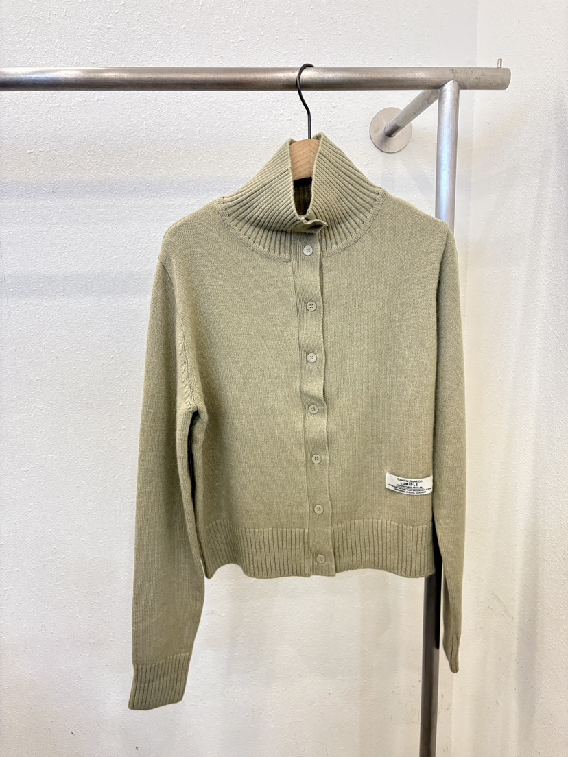 LUMIPLE韓國直郵㊣女裝新品推薦休閑真品人氣針織衫高領紐扣LUMIPLE針織衫圖色1