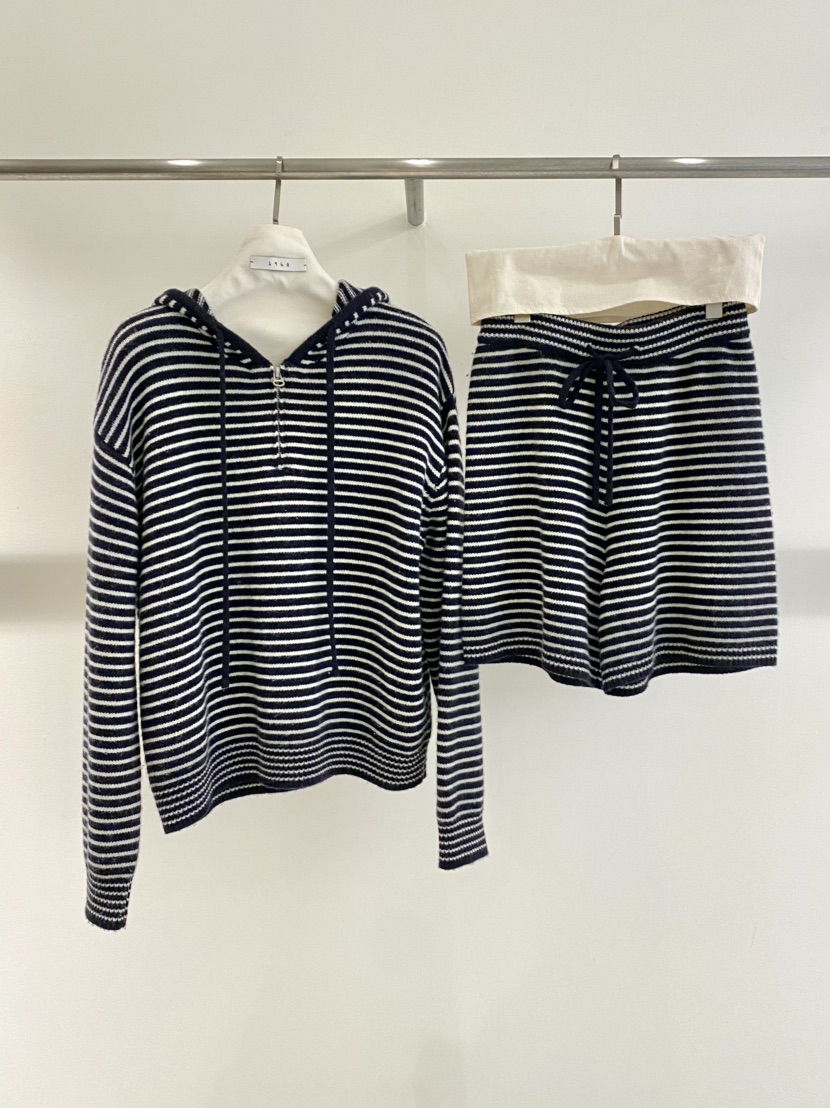 1968韓國代購㊣女裝新品人氣休閑真品套裝兩件套拉鏈套裝連帽1968/YEOUYA套裝圖色1