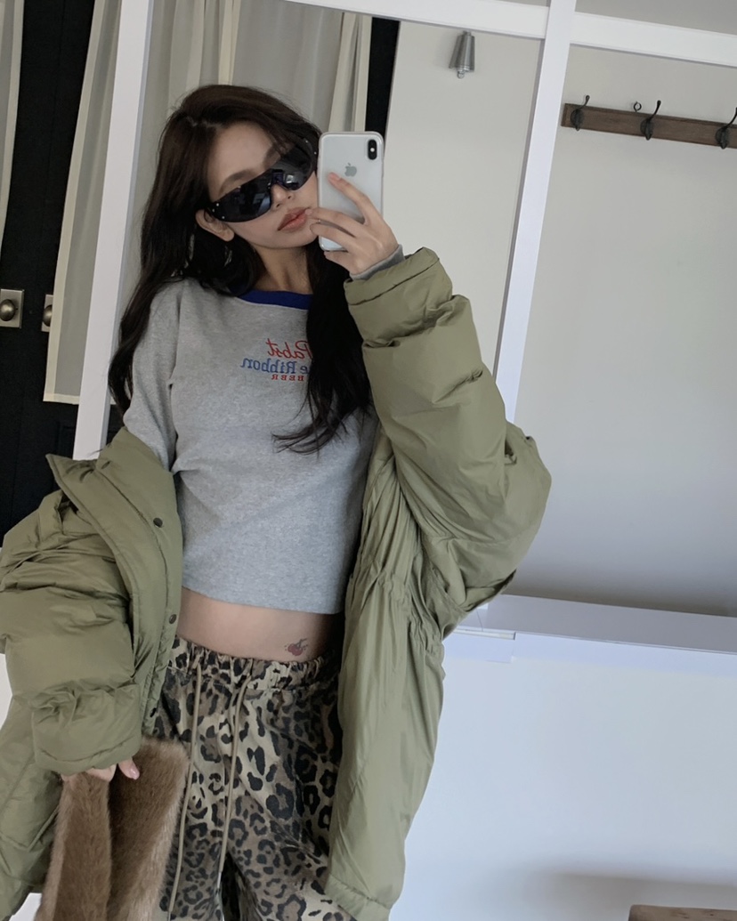 LIVE AID-P韓國代購㊣女士新款推薦真品人氣時尚職業熱賣T恤LIVE AID-PT恤