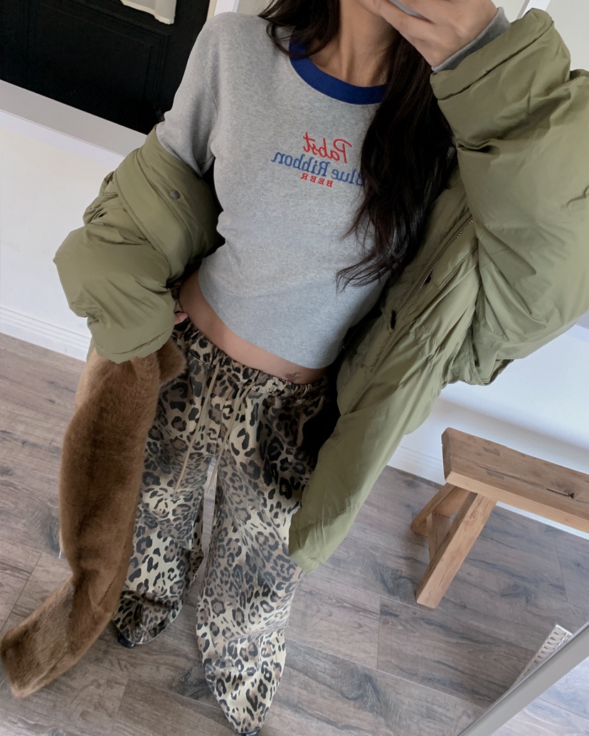 LIVE AID-P韓國代購㊣女士新款推薦真品人氣時尚職業熱賣T恤LIVE AID-PT恤