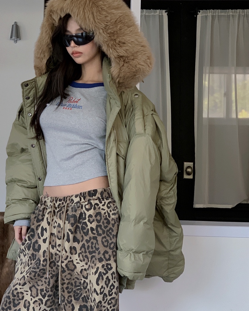 LIVE AID-P韓國代購㊣女士新款推薦真品人氣時尚職業熱賣T恤LIVE AID-PT恤